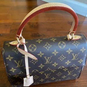 Louis Vuitton Monaghan Cluny BB Bag